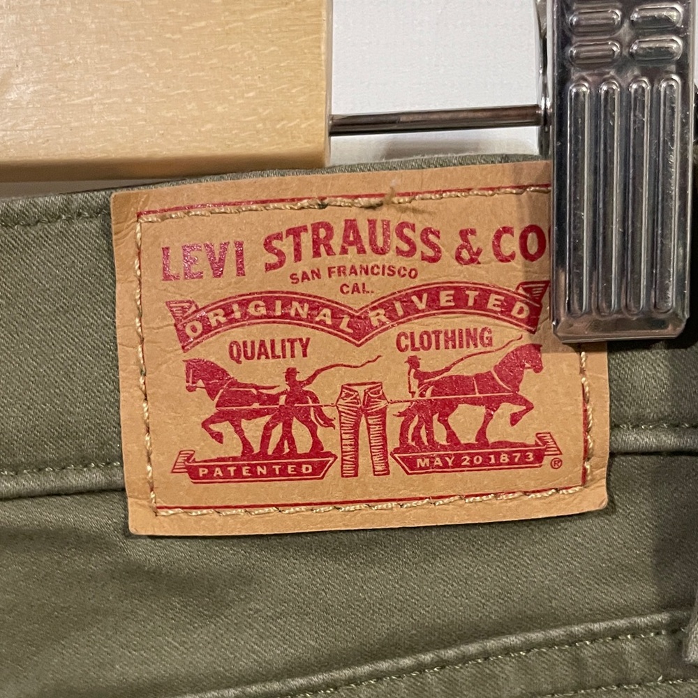 Levi’s premium 311 shaping skinny Olive Green Women's Jeans - Picture 4 of 4